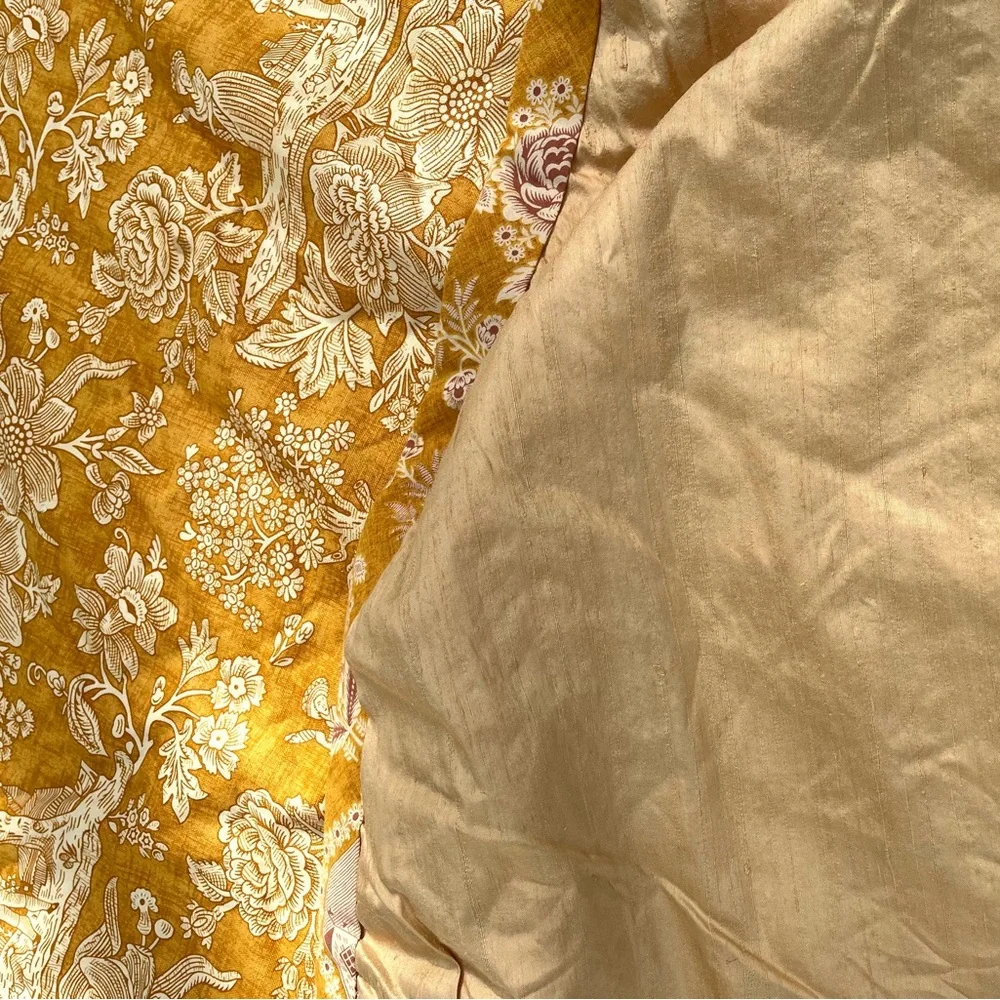 Jean Monro Ltd. Custom Made Round Natural Linen Tablecloth